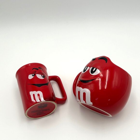 M&Ms Red Character Mug Set - 2 Unique Ceramic Mugs With Playful Expressions - Picture 5 of 9
